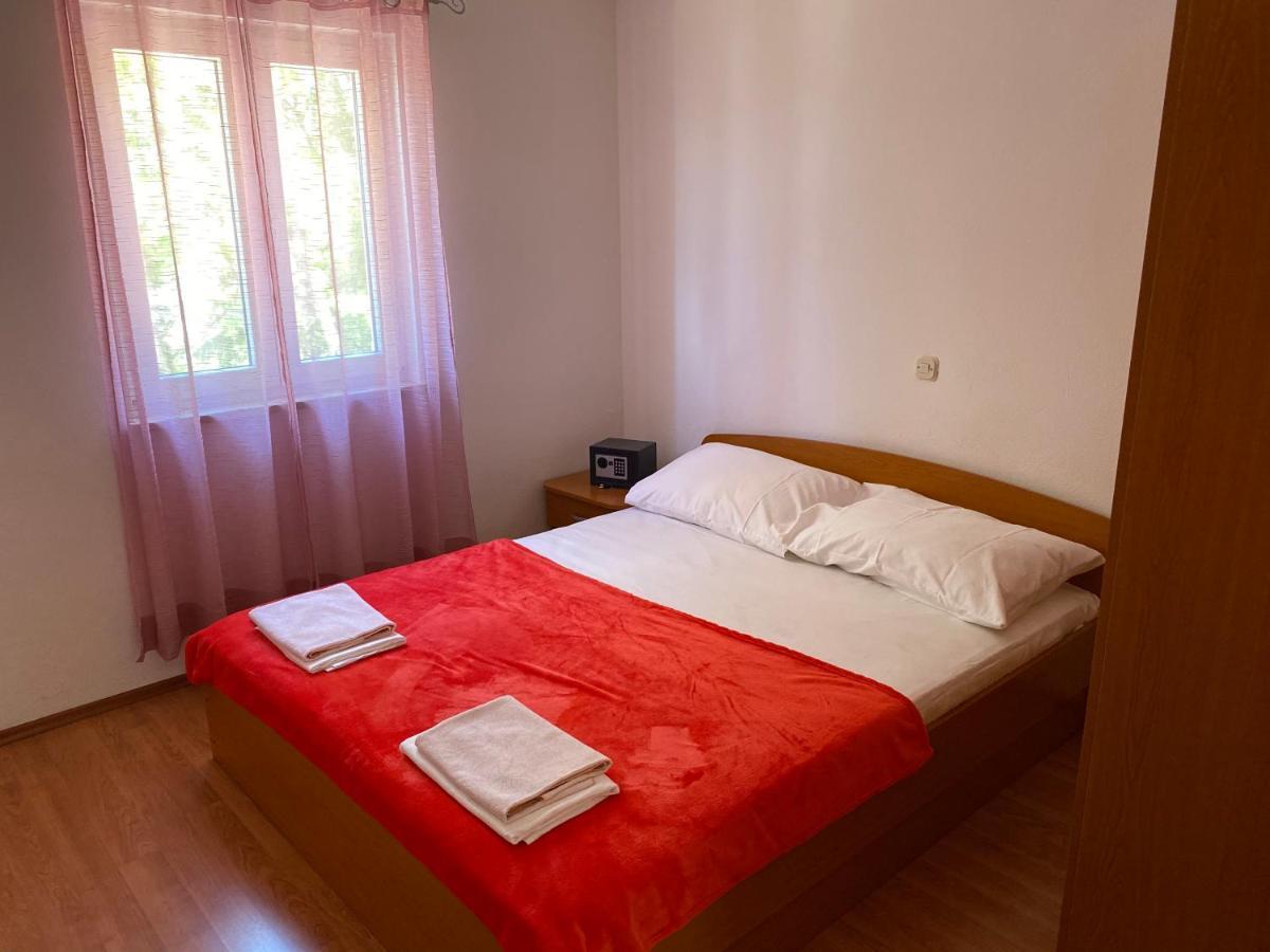 Apartmani Anita Starigrad Paklenica Exterior photo