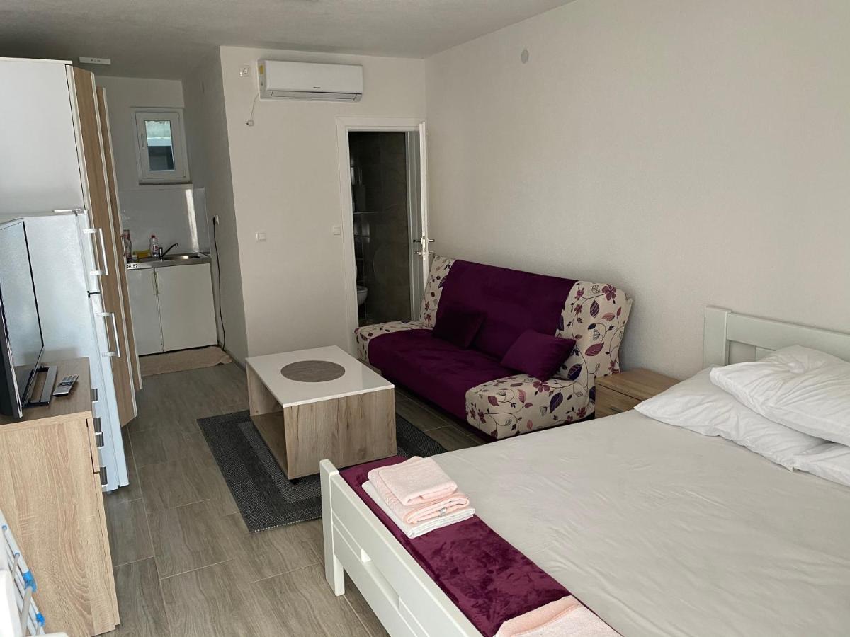 Apartmani Anita Starigrad Paklenica Exterior photo