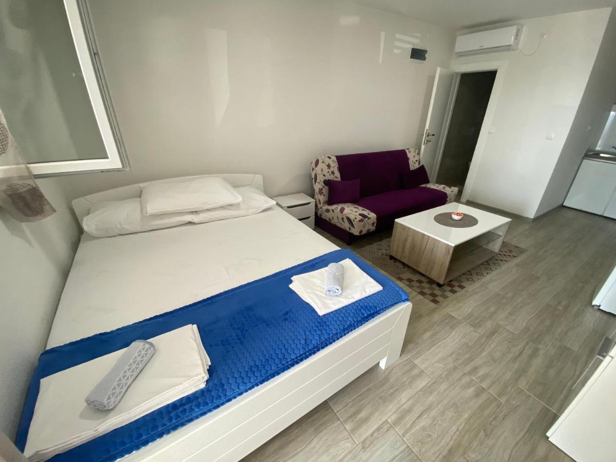 Apartmani Anita Starigrad Paklenica Exterior photo